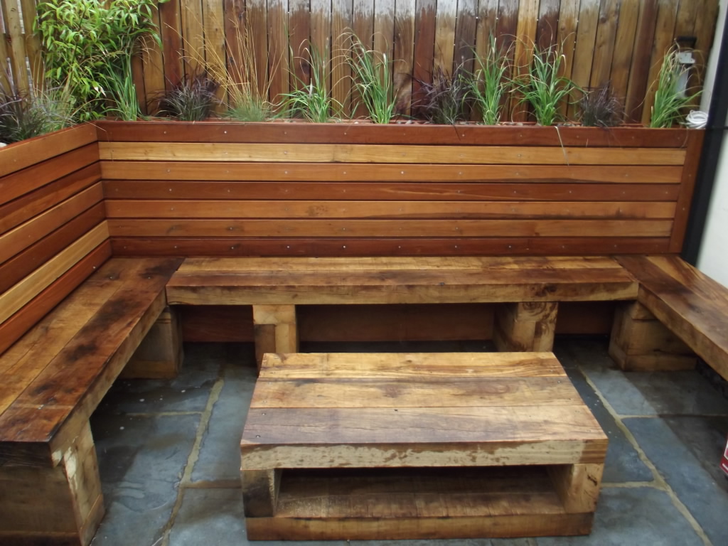 Garden corner seating wood discount